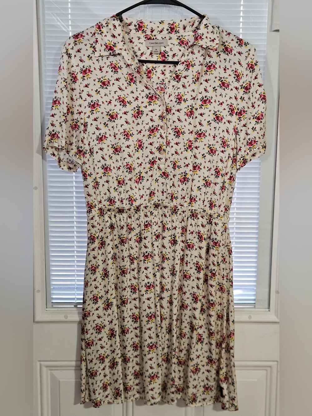 Calvin Klein Jeans Vintage Silk Cream Floral Short-Sleeve Button Dress Size M